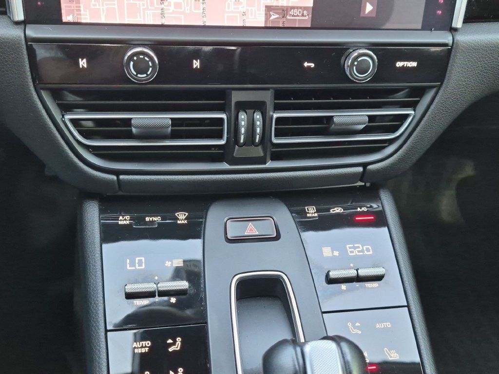 Used 2023 Porsche Macan Turbo AWD/4WD image 23
