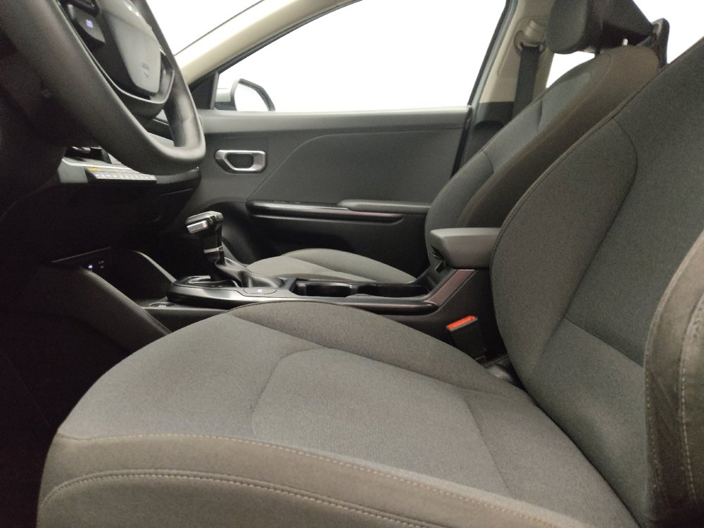Used 2025 Kia K4 FWD image 17