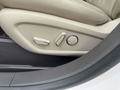 Used 2016 Lincoln MKX Reserve w/ Climate Package image 23