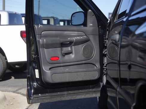 Used 2005 Dodge Ram 1500 Truck 2WD Quad Cab image 32