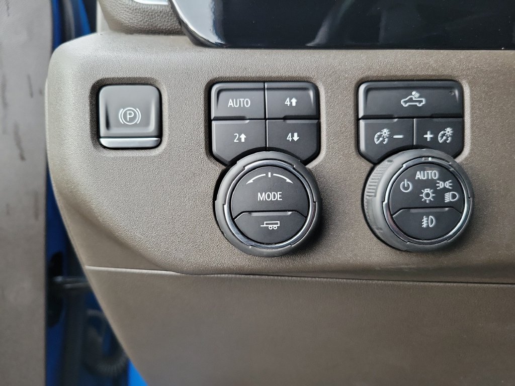Used 2023 Chevrolet Silverado 1500 RST AWD/4WD image 31