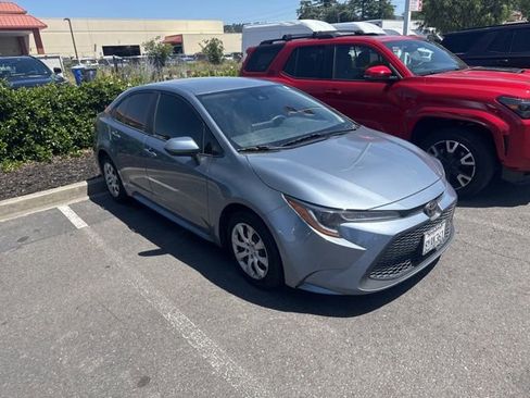 Used 2022 Toyota Corolla LE FWD image 18