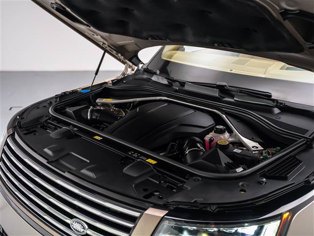 Used 2024 Land Rover Range Rover SV AWD/4WD image 10