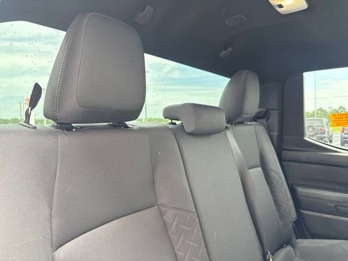 Used 2025 Toyota Tacoma SR5 AWD/4WD image 28