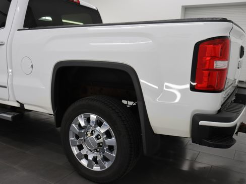 Used 2016 GMC Sierra 2500 Denali w/ Duramax Plus Package AWD/4WD image 27