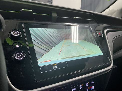 Used 2023 Chevrolet Bolt EUV LT w/ Convenience Package image 17