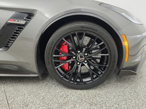Used 2015 Chevrolet Corvette Z06 w/ 3LZ Preferred Equipment Group RWD image 33