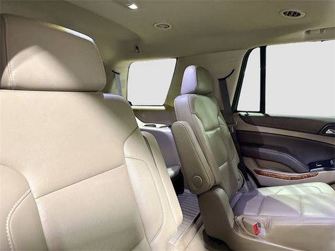 Used 2020 Chevrolet Tahoe Premier image 32