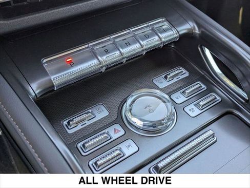 New 2026 Lincoln Nautilus Premier AWD/4WD image 8