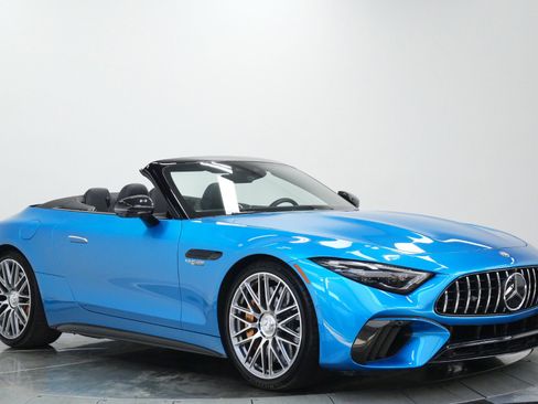 Used 2025 Mercedes-Benz SL 63 AMG S e Performance 4MATIC image 3