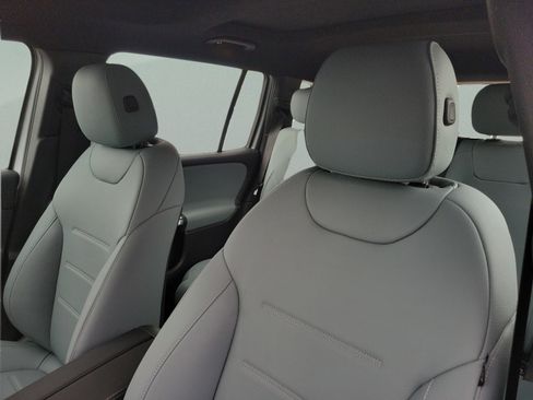 Certified 2026 Mercedes-Benz GLB 35 AMG 4MATIC image 16