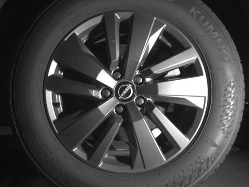 Used 2025 Nissan Pathfinder SV FWD image 17