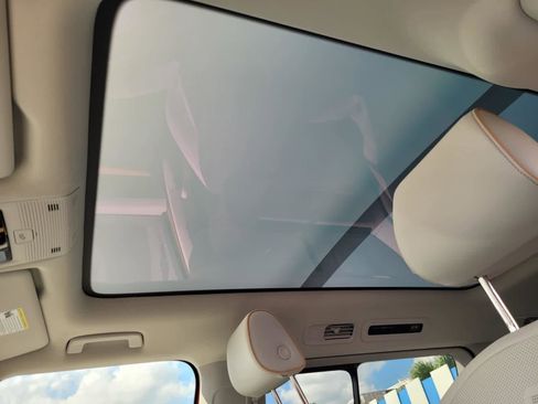 New 2025 Volkswagen ID. Buzz 1st Edition image 6