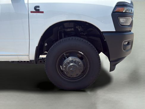 New 2026 RAM 3500 Tradesman AWD/4WD image 9