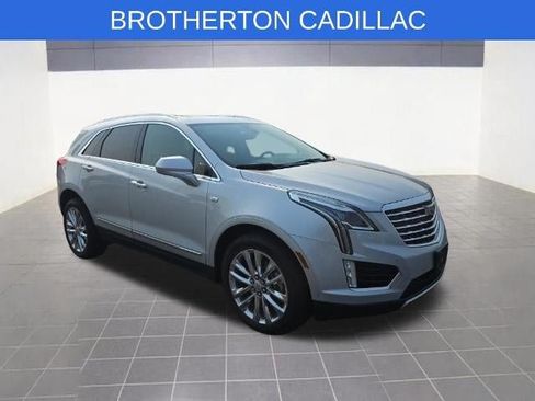 Used 2017 Cadillac XT5 Platinum AWD/4WD image 3
