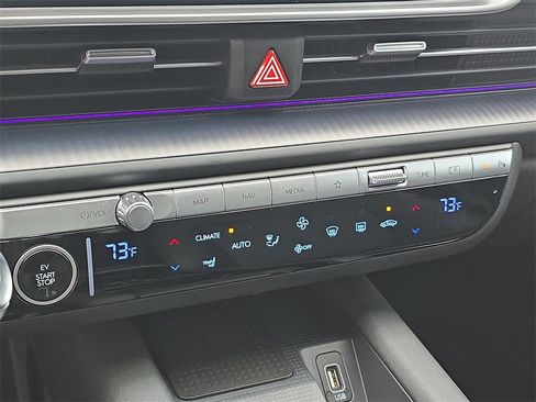 Certified 2025 Hyundai Ioniq 6 SEL image 24