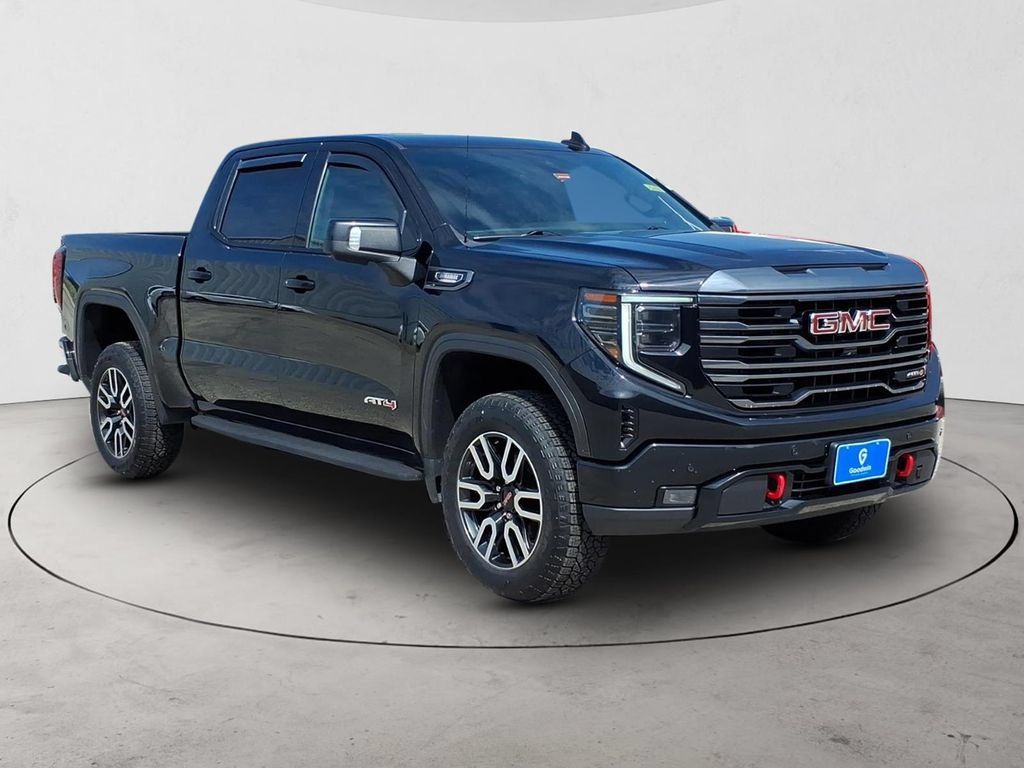 Certified 2023 GMC Sierra 1500 AT4 w/ AT4 Premium Package AWD/4WD image 3