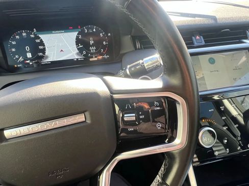 Used 2021 Land Rover Discovery Sport SE image 17