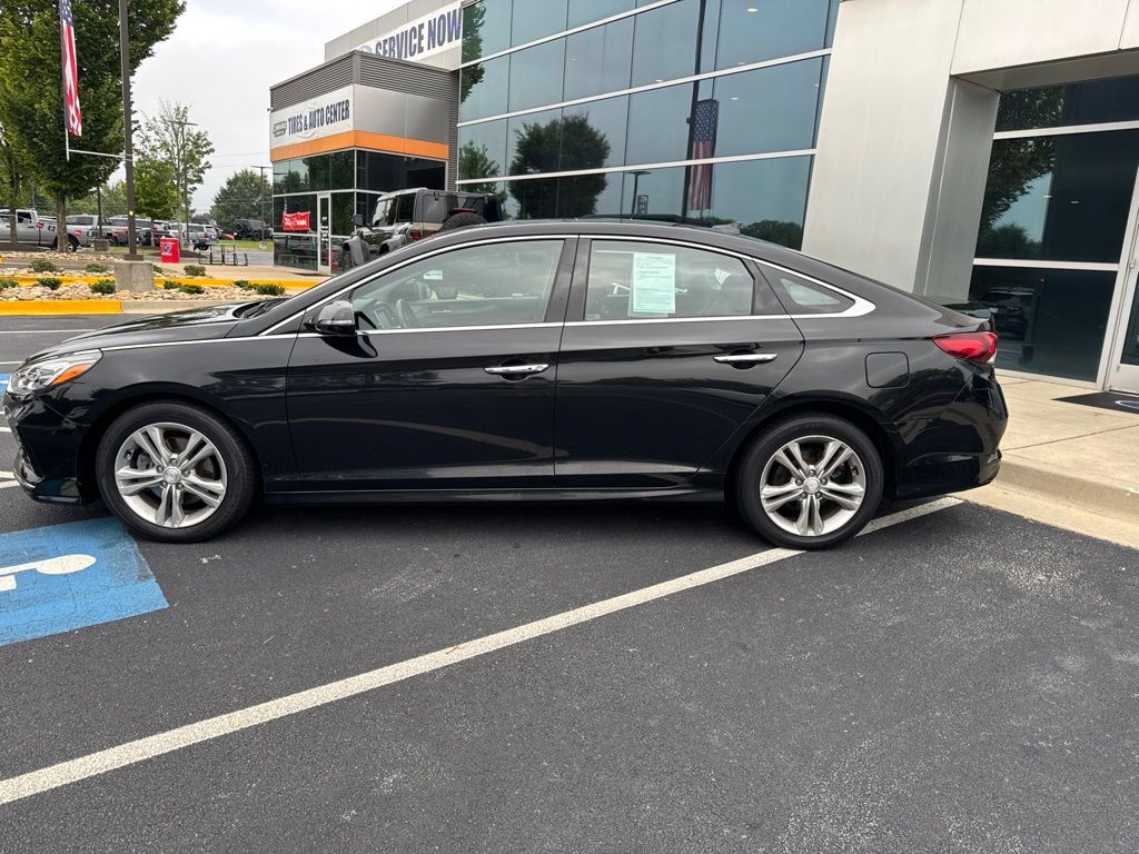 Used 2018 Hyundai Sonata Limited w/ Cargo Package FWD image 8