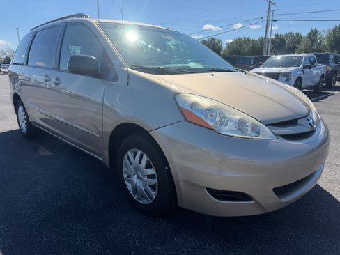 Used 2007 Toyota Sienna LE FWD image 5