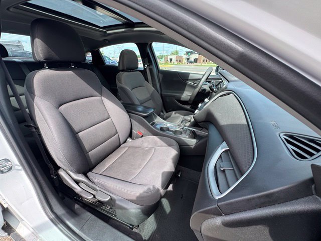 Used 2023 Chevrolet Malibu LT FWD image 11