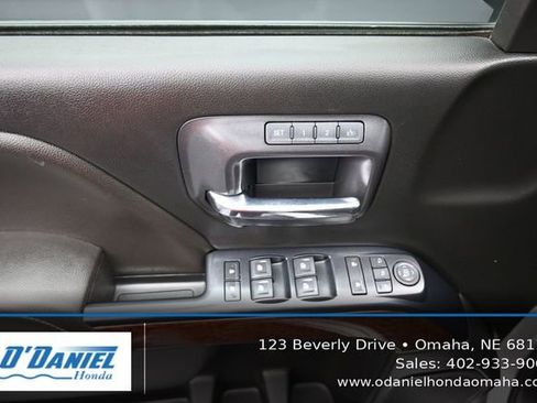 Used 2017 GMC Sierra 1500 SLT w/ SLT Preferred Package AWD/4WD image 24