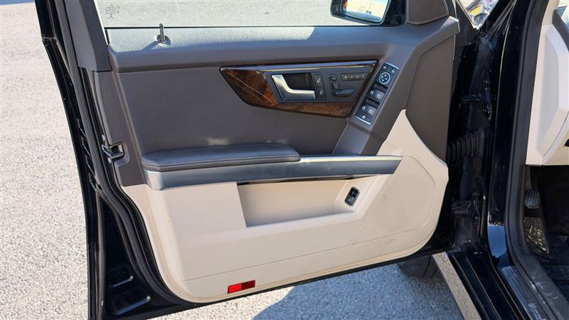 Used 2015 Mercedes-Benz GLK 350 4MATIC image 18