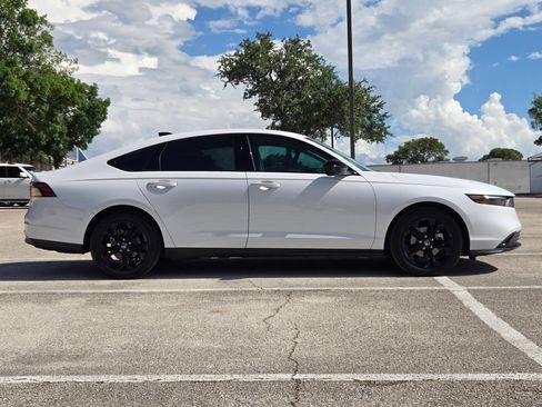 Used 2025 Honda Accord SE image 3