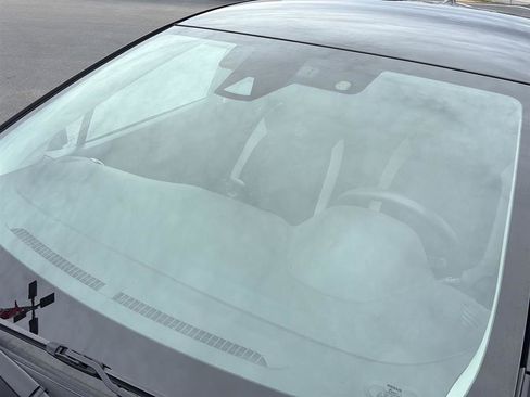 Used 2022 Nissan Versa SV image 5