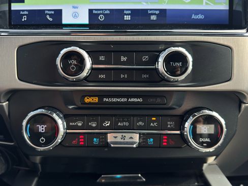 Used 2022 Ford F350 Platinum image 45