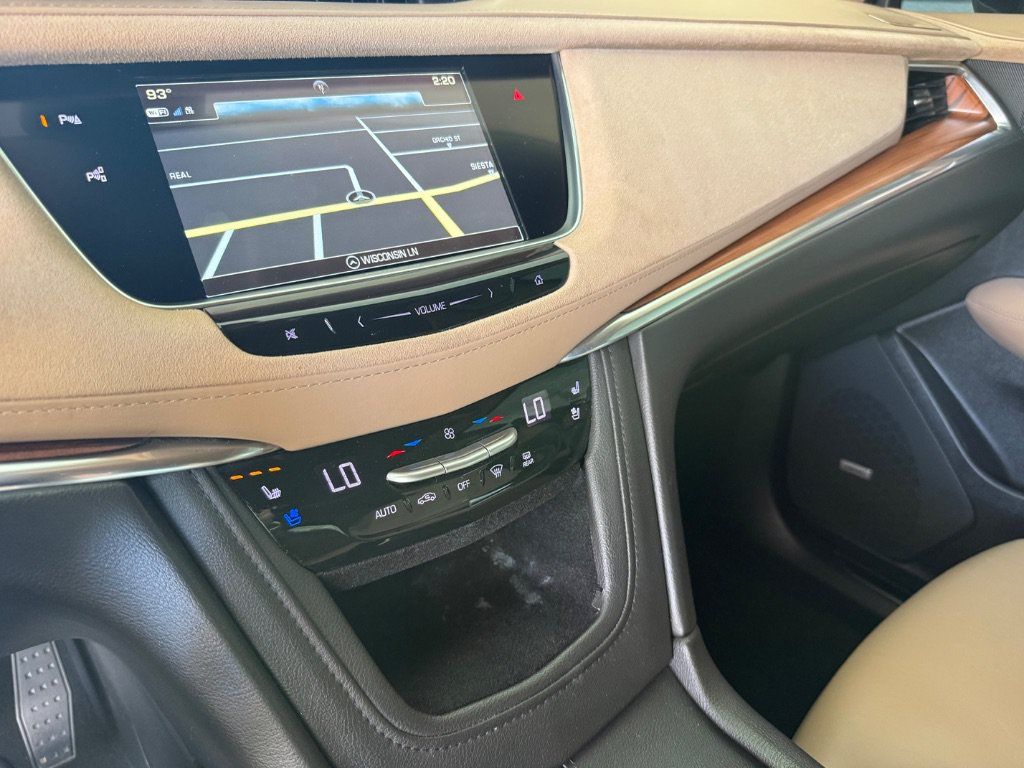 Used 2018 Cadillac XT5 Platinum w/ Driver Assist Package AWD/4WD image 34