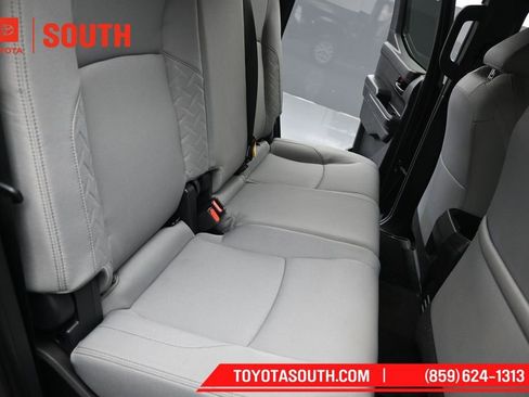 Used 2025 Toyota Tacoma SR5 AWD/4WD image 27