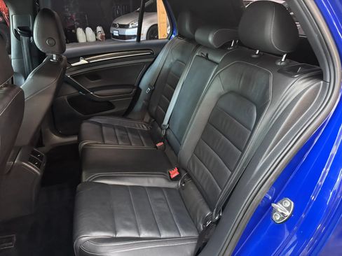 Used 2017 Volkswagen Golf 4-Door AWD/4WD image 10