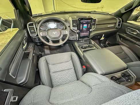 New 2026 RAM 1500 4x4 Crew Cab image 9