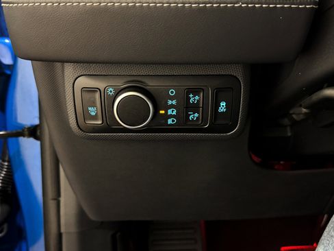 Used 2025 Ford Mustang Mach-E Premium image 26