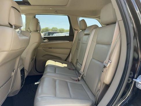 Used 2017 Jeep Grand Cherokee Limited w/ Luxury Group II image 14
