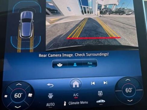 Used 2025 Mercedes-Benz GLC 43 AMG 4MATIC image 15