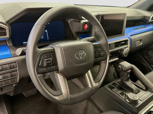 Used 2025 Toyota Tacoma TRD Off-Road image 18