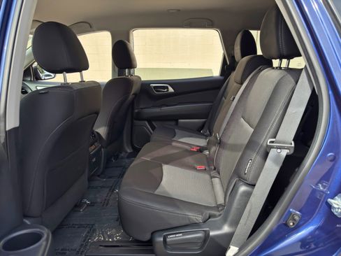Used 2020 Nissan Pathfinder S FWD image 37