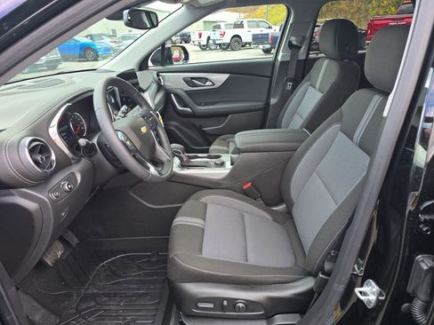 New 2025 Chevrolet Blazer LT w/ Convenience Package image 6