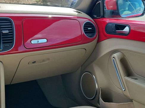 Used 2013 Volkswagen Beetle 2.5 image 23