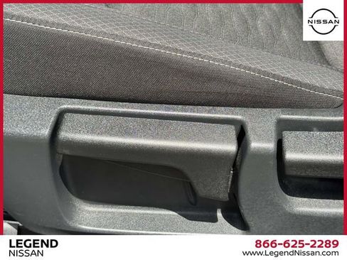 Used 2024 Nissan Pathfinder S AWD/4WD image 17