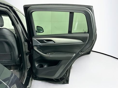 Used 2025 BMW X4 xDrive30i w/ Premium Package image 32