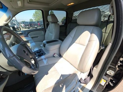 Used 2011 GMC Sierra 3500 SLT w/ Suspension Package, Off-Road AWD/4WD image 6