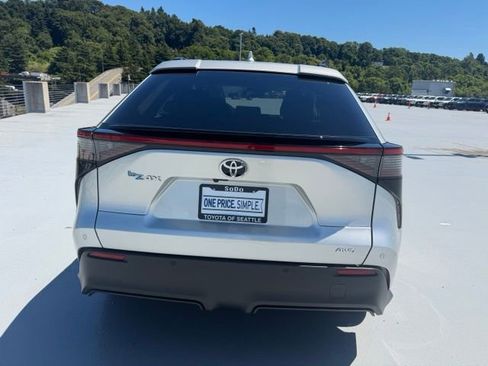 Certified 2023 Toyota bZ4X AWD w/ Weather Package image 7