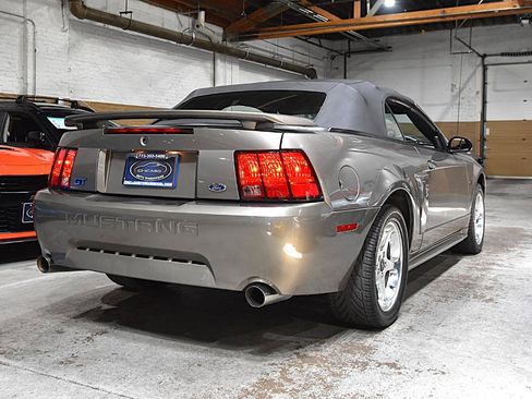 Used 2001 Ford Mustang GT RWD image 6