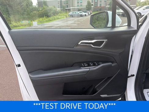 Certified 2023 Kia Sportage EX FWD image 12