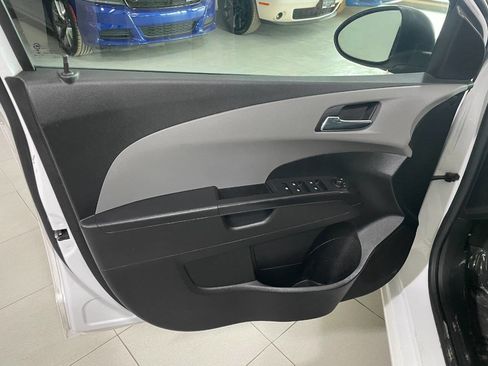 Used 2013 Chevrolet Sonic LT image 15