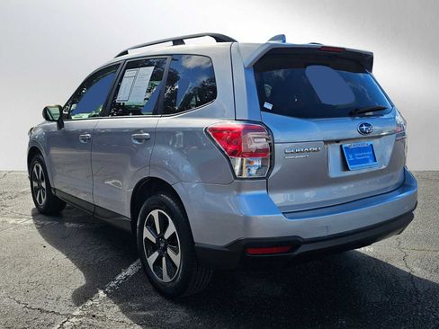 Used 2017 Subaru Forester 2.5i Premium w/ All-Weather Package image 5