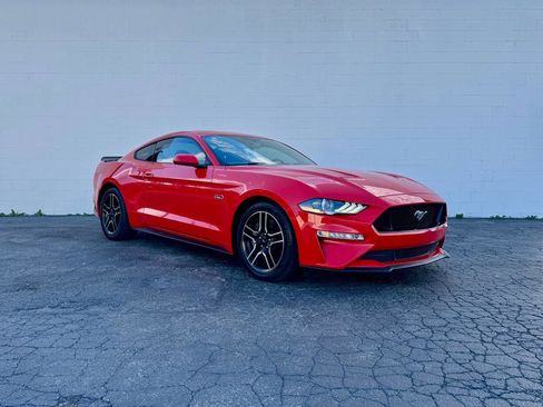 Used 2019 Ford Mustang GT image 1